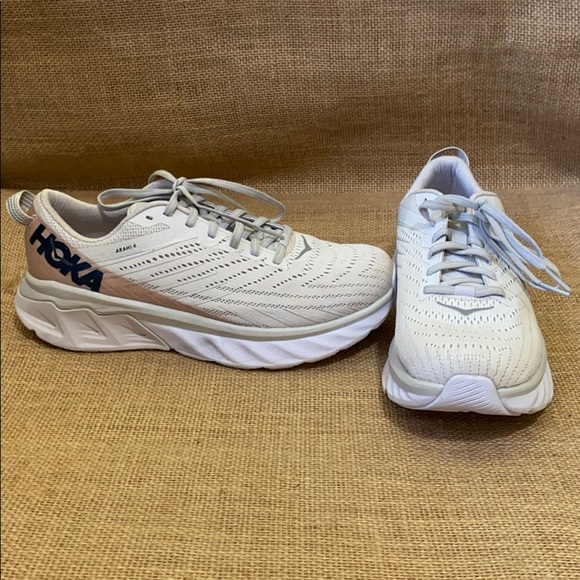 hoka womens running shoes size 8